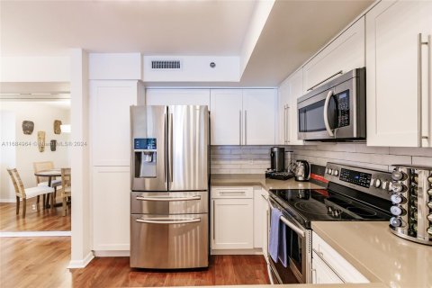 Condo in Aventura, Florida, 3 bedrooms  № 1423071 - photo 6