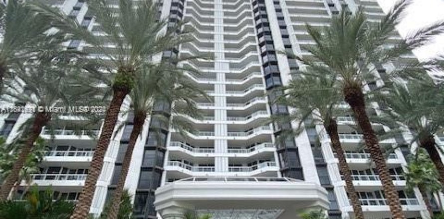 Condominio en Aventura, Florida, 2 dormitorios  № 1319221