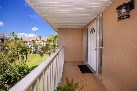 Condo in Punta Gorda, Florida, 2 bedrooms  № 1335080 - photo 9