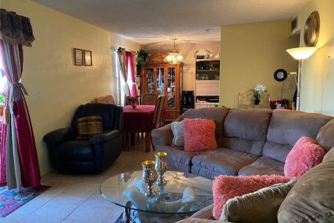 Condo in Kissimmee, Florida, 1 bedroom  № 1314468 - photo 3