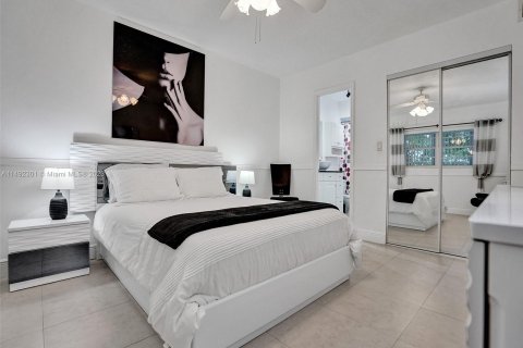 Condominio en venta en Lauderdale Lakes, Florida, 1 dormitorio, 63.55 m2 № 869685 - foto 16