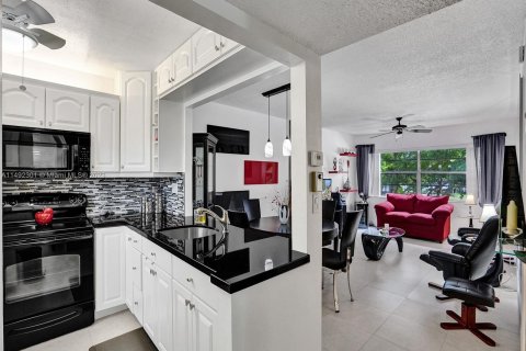 Condominio en venta en Lauderdale Lakes, Florida, 1 dormitorio, 63.55 m2 № 869685 - foto 9