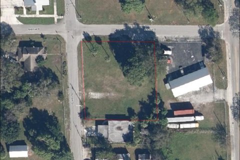 Terrain à vendre à St. Lucie, Floride № 666112 - photo 1
