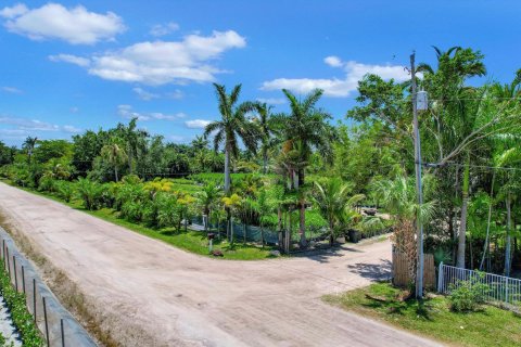 Villa ou maison à vendre à Lake Worth, Floride: 5 chambres, 353.03 m2 № 1187643 - photo 1