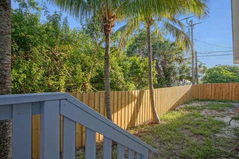 Casa en venta en Jensen Beach, Florida, 4 dormitorios, 145.86 m2 № 579363 - foto 5