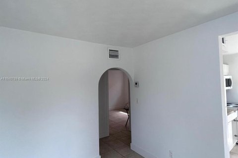 Immobilier commercial à vendre à Miami, Floride: 132.85 m2 № 1325560 - photo 18