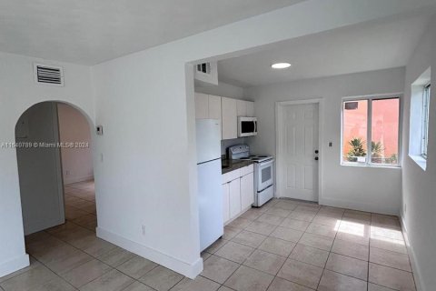 Immobilier commercial à vendre à Miami, Floride: 132.85 m2 № 1325560 - photo 8