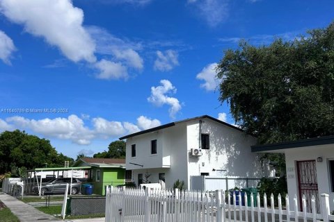 Propiedad comercial en venta en Miami, Florida, 132.85 m2 № 1325560 - foto 23