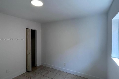 Immobilier commercial à vendre à Miami, Floride: 132.85 m2 № 1325560 - photo 11