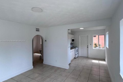 Immobilier commercial à vendre à Miami, Floride: 132.85 m2 № 1325560 - photo 19