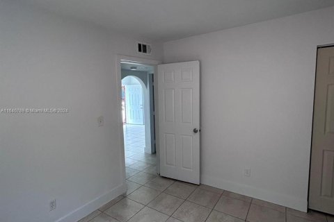 Immobilier commercial à vendre à Miami, Floride: 132.85 m2 № 1325560 - photo 14