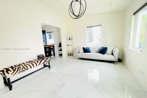 Villa ou maison à vendre à South Miami, Floride: 2 chambres, 66.89 m2 № 1077702 - photo 22