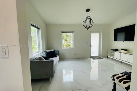 Villa ou maison à vendre à South Miami, Floride: 2 chambres, 66.89 m2 № 1077702 - photo 27