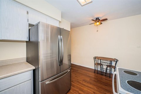 Condo in Kenneth City, Florida, 1 bedroom  № 1384721 - photo 21