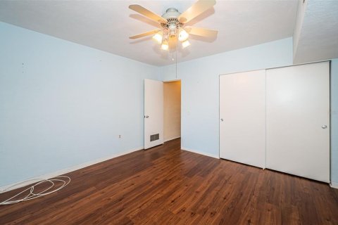 Condo in Kenneth City, Florida, 1 bedroom  № 1384721 - photo 25