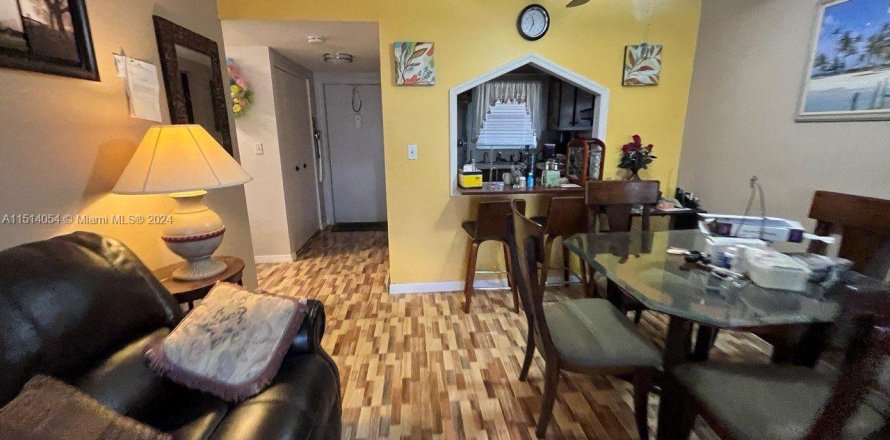 Condo in Sunrise, Florida, 1 bedroom  № 947623