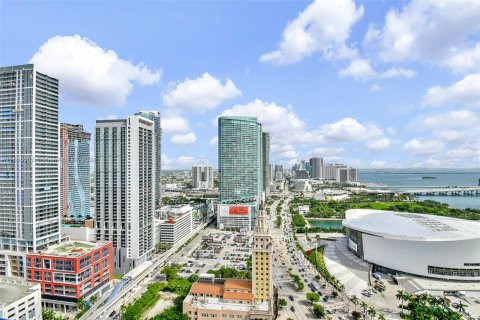 Condo in Miami, Florida, 1 bedroom  № 1385617 - photo 23