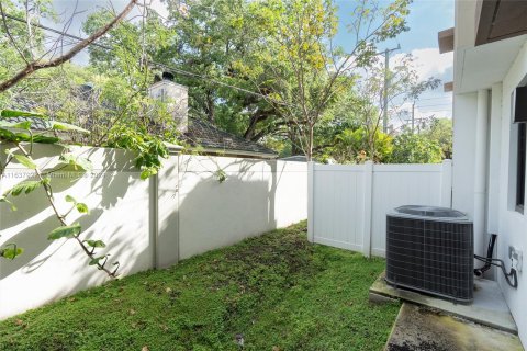 Townhouse in Dania Beach, Florida 3 bedrooms, 146.97 sq.m. № 1310521 - photo 25