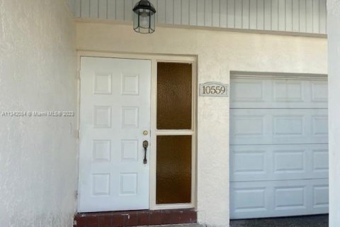 Villa ou maison à vendre à Coral Springs, Floride: 3 chambres, 134.71 m2 № 316544 - photo 11