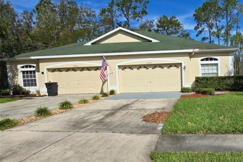 House in Zephyrhills, Florida 3 bedrooms, 139.91 sq.m. № 1419003 - photo 2