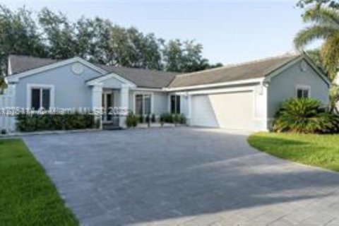 Casa en alquiler en Miramar, Florida, 3 dormitorios № 1355065 - foto 2