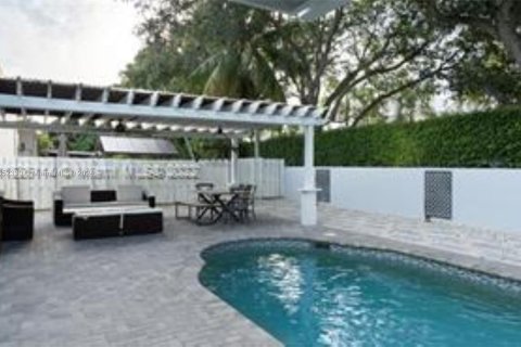 House in Miramar, Florida 3 bedrooms № 1355065 - photo 8