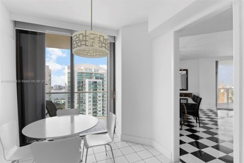 Condo in Aventura, Florida, 4 bedrooms  № 1355066 - photo 16