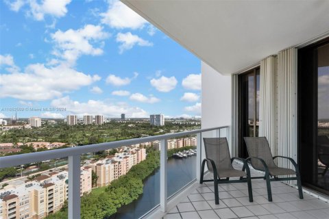 Condominio en venta en Aventura, Florida, 4 dormitorios, 219.25 m2 № 1355066 - foto 12