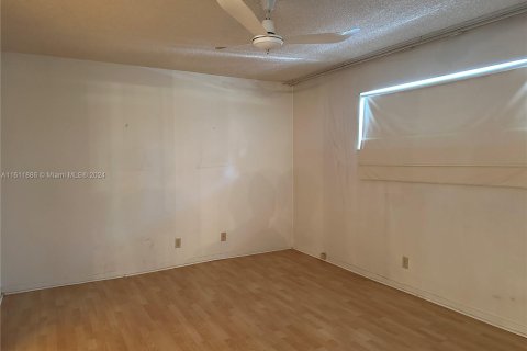 Condo in Lauderhill, Florida, 1 bedroom  № 1237487 - photo 20