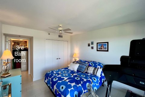 Condominio en venta en Hutchinson Island South, Florida, 3 dormitorios, 250.93 m2 № 788243 - foto 22