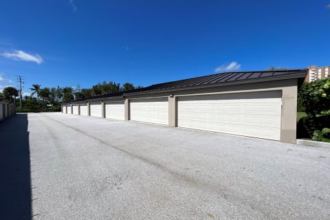 Condominio en venta en Hutchinson Island South, Florida, 3 dormitorios, 250.93 m2 № 788243 - foto 27