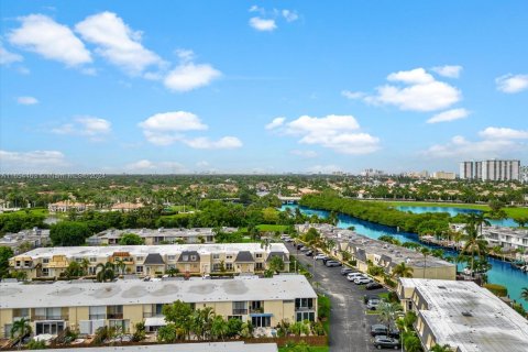 Copropriété à vendre à Hallandale Beach, Floride: 2 chambres, 157.56 m2 № 1351772 - photo 5