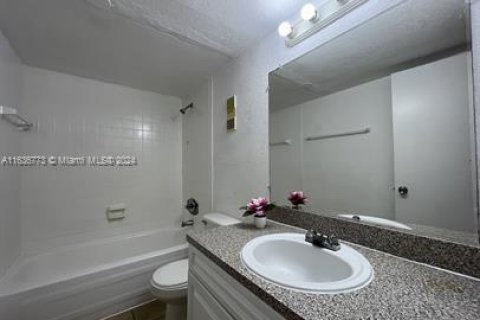 Купить кондоминиум в Хайалиа, Флорида 3 спальни, 116.59м2, № 1351722 - фото 10