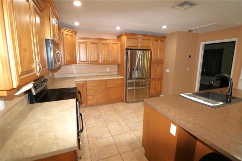 Casa en venta en Lakeland, Florida, 3 dormitorios, 215.16 m2 № 1353327 - foto 10