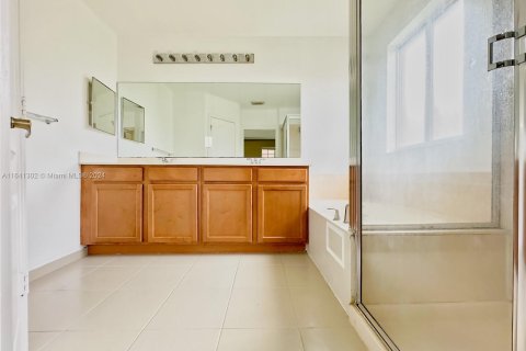 Copropriété à vendre à Miami Gardens, Floride: 4 chambres, 159.42 m2 № 1321365 - photo 15