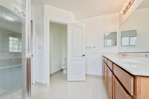 Copropriété à vendre à Miami Gardens, Floride: 4 chambres, 159.42 m2 № 1321365 - photo 17