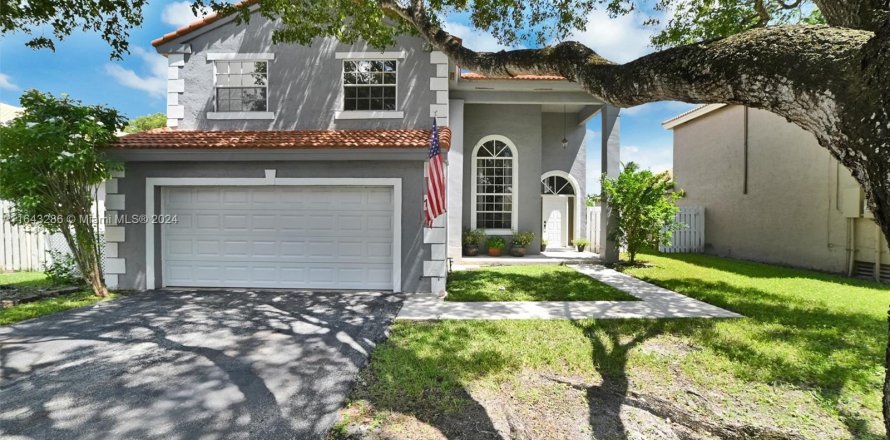 Villa ou maison à Davie, Floride 3 chambres, 167.32 m2 № 1355059