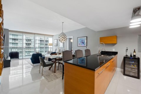 Condominio en venta en Miami, Florida, 2 dormitorios, 108.42 m2 № 1209584 - foto 14