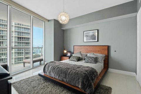 Condo in Miami, Florida, 2 bedrooms  № 1209584 - photo 15