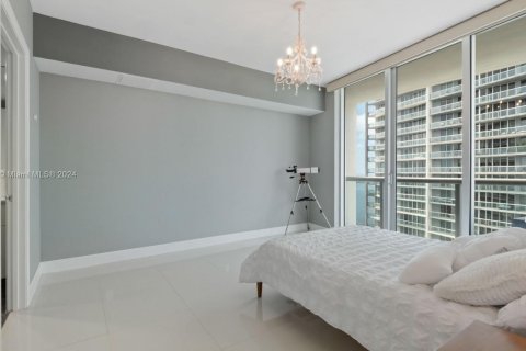 Condo in Miami, Florida, 2 bedrooms  № 1209584 - photo 3