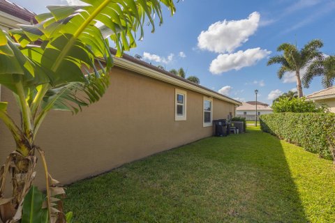 House in Wellington, Florida 3 bedrooms, 185.62 sq.m. № 1135080 - photo 7