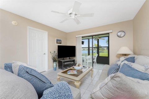 Villa ou maison à vendre à Punta Gorda, Floride: 2 chambres, 82.31 m2 № 1275322 - photo 16