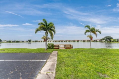 Villa ou maison à vendre à Punta Gorda, Floride: 2 chambres, 82.31 m2 № 1275322 - photo 4