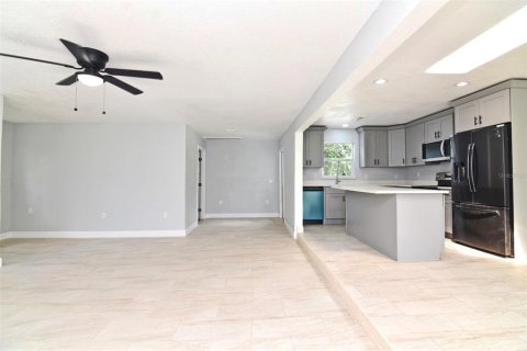 Casa en venta en Orlando, Florida, 3 dormitorios, 155.7 m2 № 1353564 - foto 4