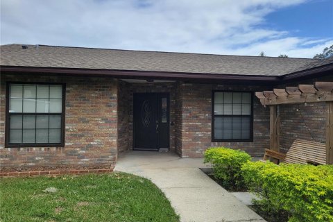 House in Lakeland, Florida 4 bedrooms, 215.81 sq.m. № 1430775 - photo 1