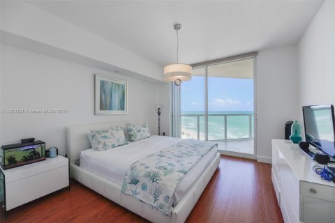 Condo in Sunny Isles Beach, Florida, 2 bedrooms  № 1291266 - photo 13