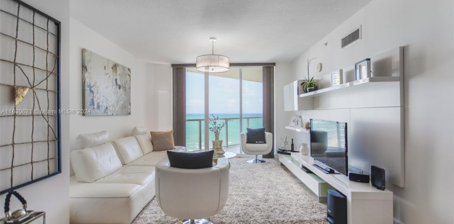 Condo in Sunny Isles Beach, Florida, 2 bedrooms  № 1291266