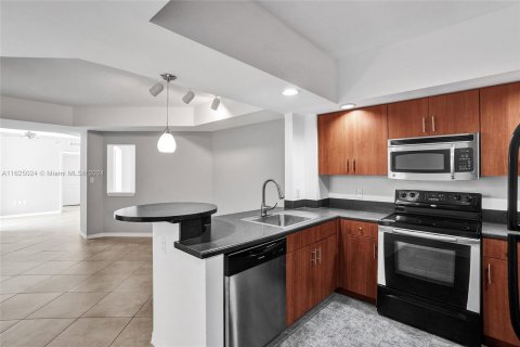 Condo in Fort Lauderdale, Florida, 2 bedrooms  № 1291268 - photo 17