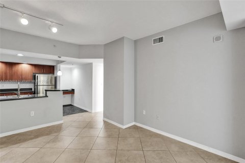 Condo in Fort Lauderdale, Florida, 2 bedrooms  № 1291268 - photo 11