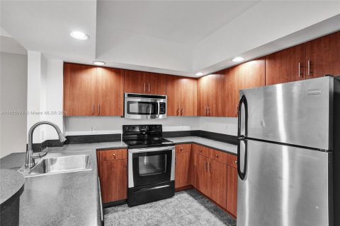 Condo in Fort Lauderdale, Florida, 2 bedrooms  № 1291268 - photo 15